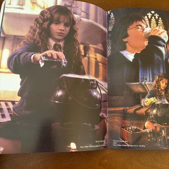 3/$20 📚 Harry Potter and the Chamber of Secrets Poster Book 2002 Scholastic - Picture 9 of 9